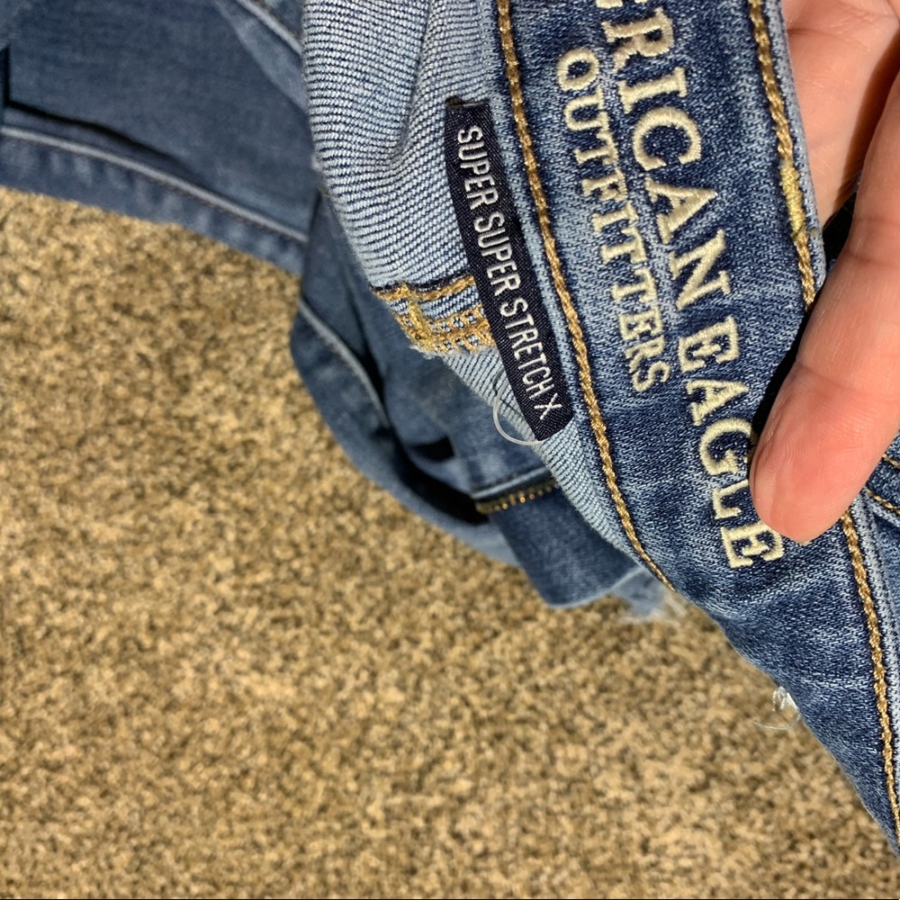 American eagle super high waisted super stretch size 6 regular distressed
